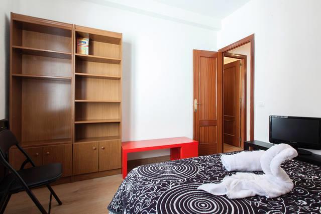 Mercado Anton Martin Apartment Madrid Exterior photo
